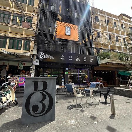 Bud Brew Beyond Dispensary And Hotel Bangkok Eksteriør bilde