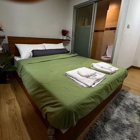 Bud Brew Beyond Dispensary And Hotel Bangkok Eksteriør bilde